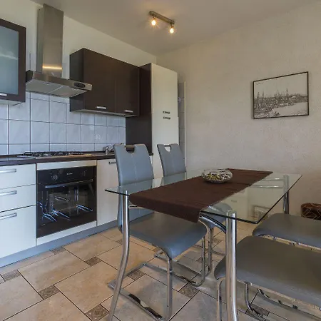 Charmantes Nur 300 Meter Zum Mit Meerblick, Grillbereich - Hundefreundlich Apartament